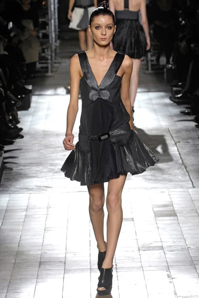 Look 3